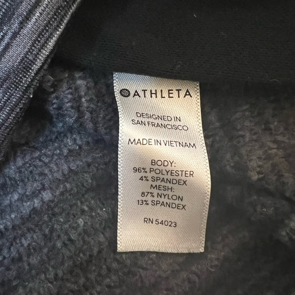 Athleta pullover in space gray  | XS - Picture 10 of 10